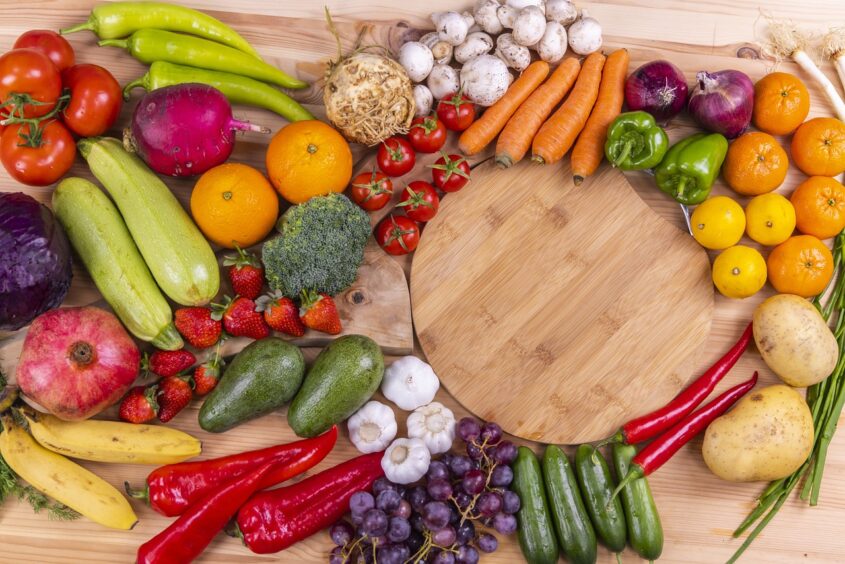 Crudist lifestyle: what it is and the pros and cons of raw food