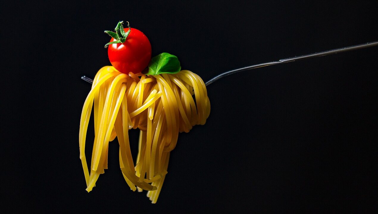 foods and lifestyle habits included in a traditional mediterranean lifestyle